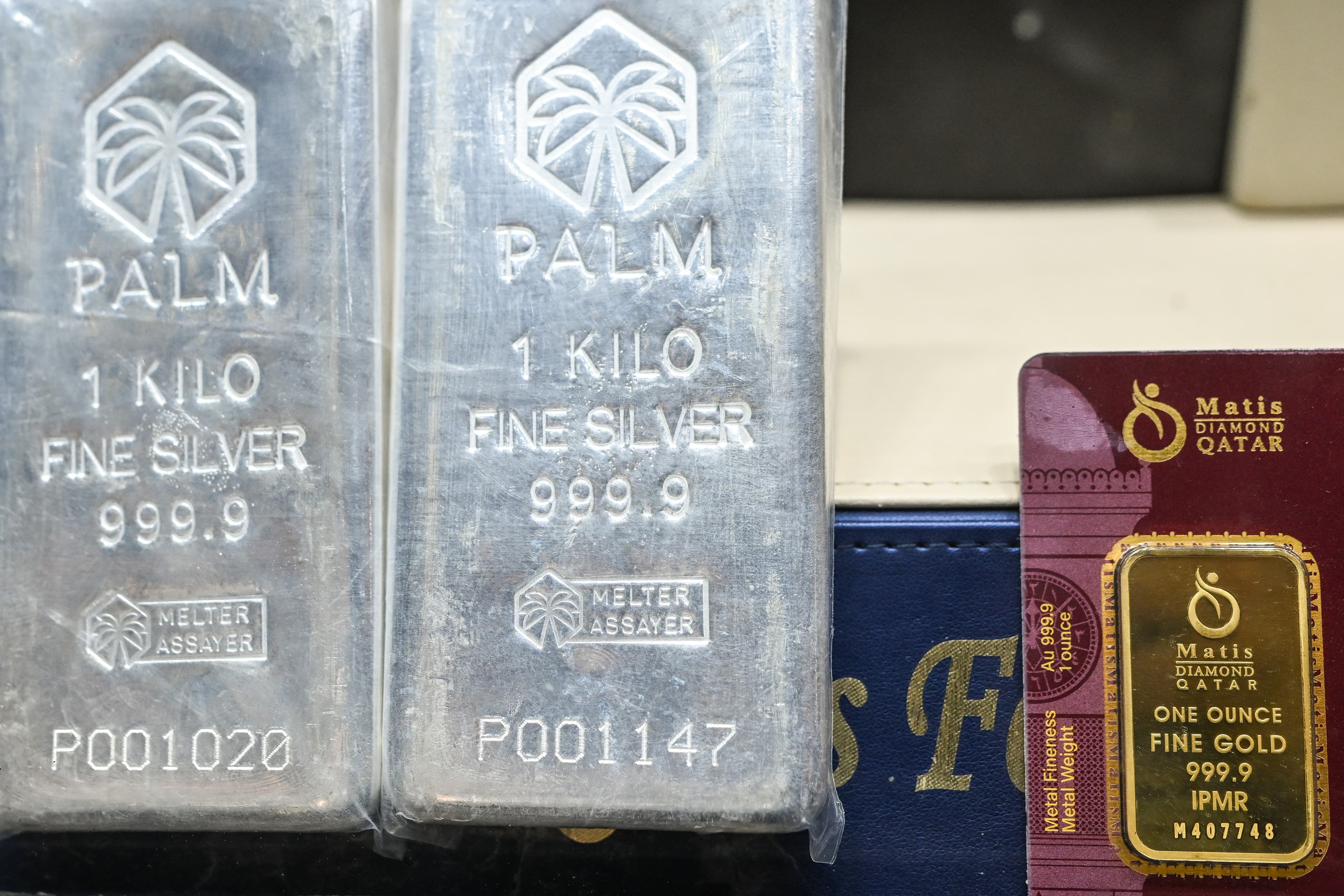 Silver prices reach a critical technical turning point