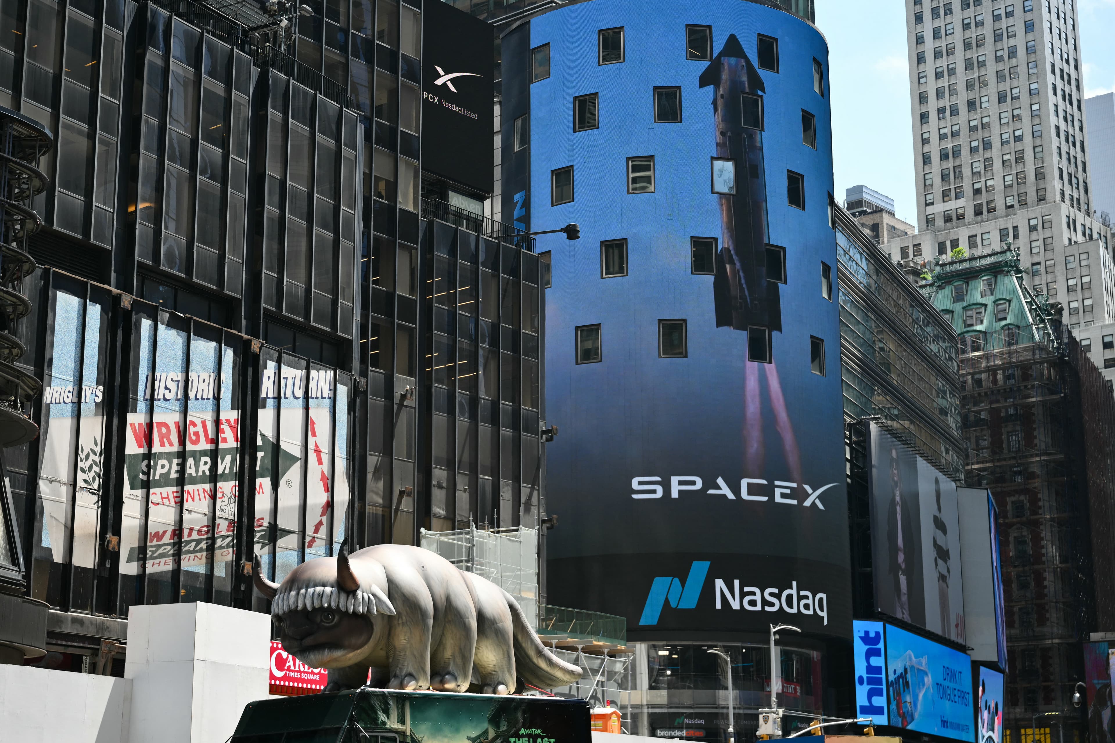 Could Tesla and SpaceX eventually become one company?