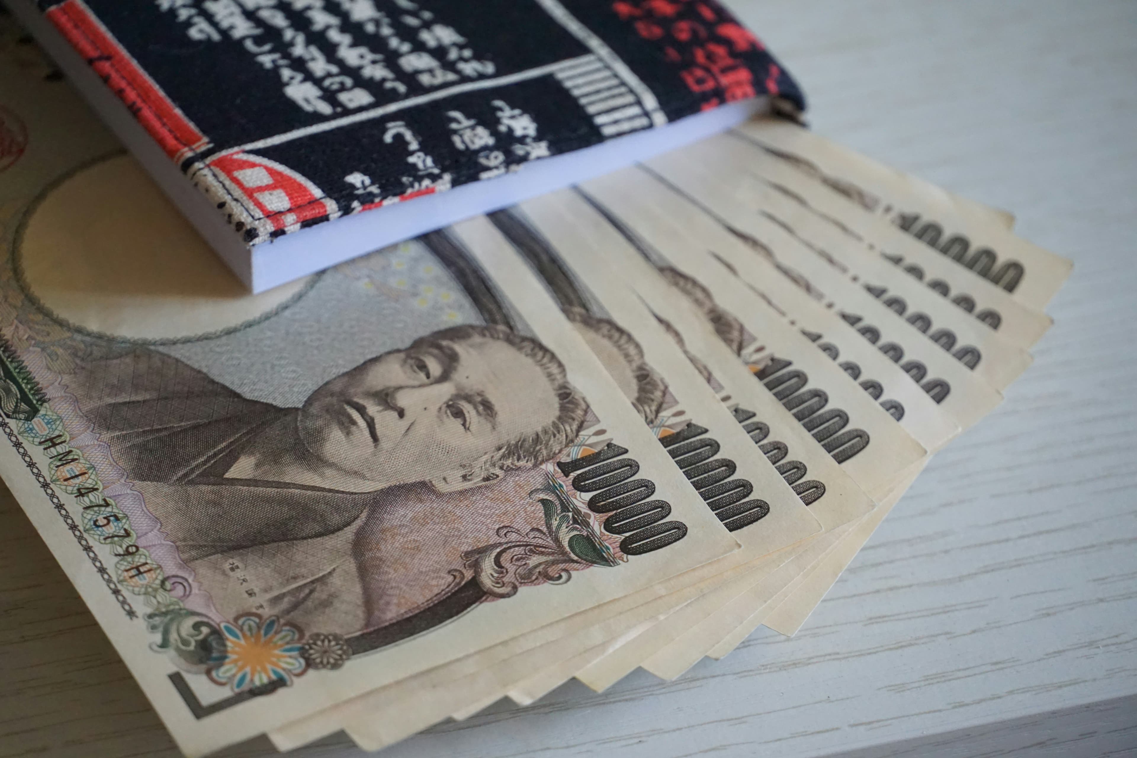 USD/JPY breakout puts 1986 levels back in focus