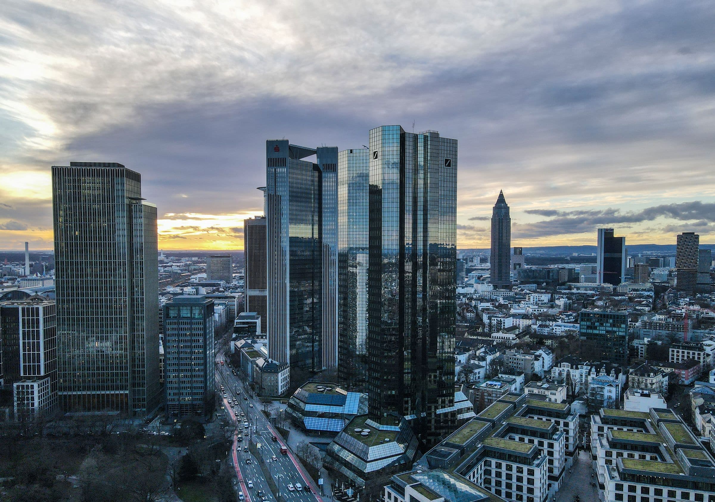 DAX holds firm despite tech sell-off as Japan and South Korea are hit hard