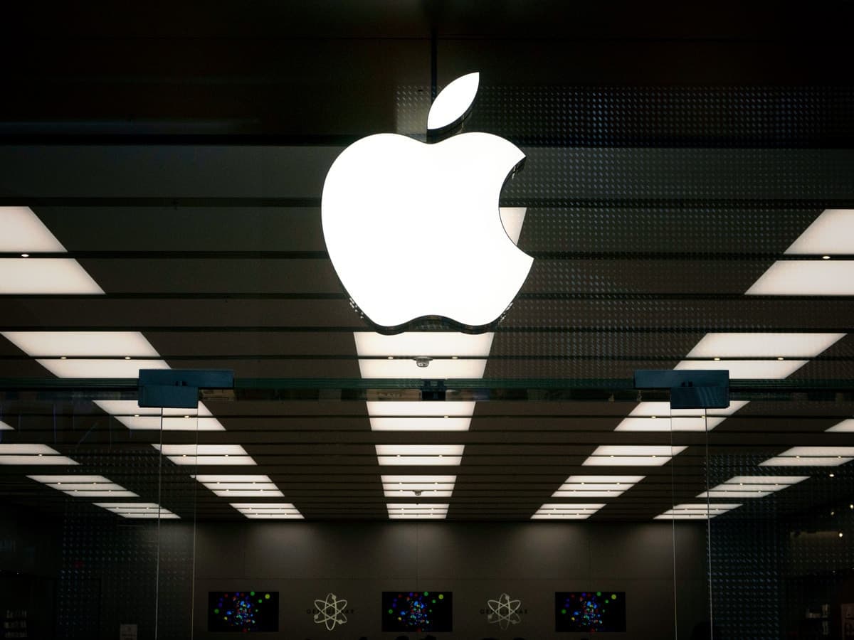 Apple Quarterly Earnings Hero