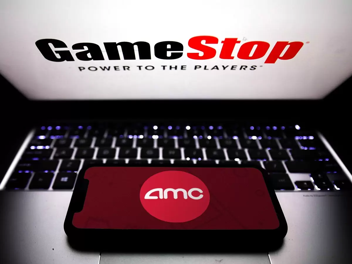 Gamestop_AMC_GettyImages-1230908393_1200px_extra