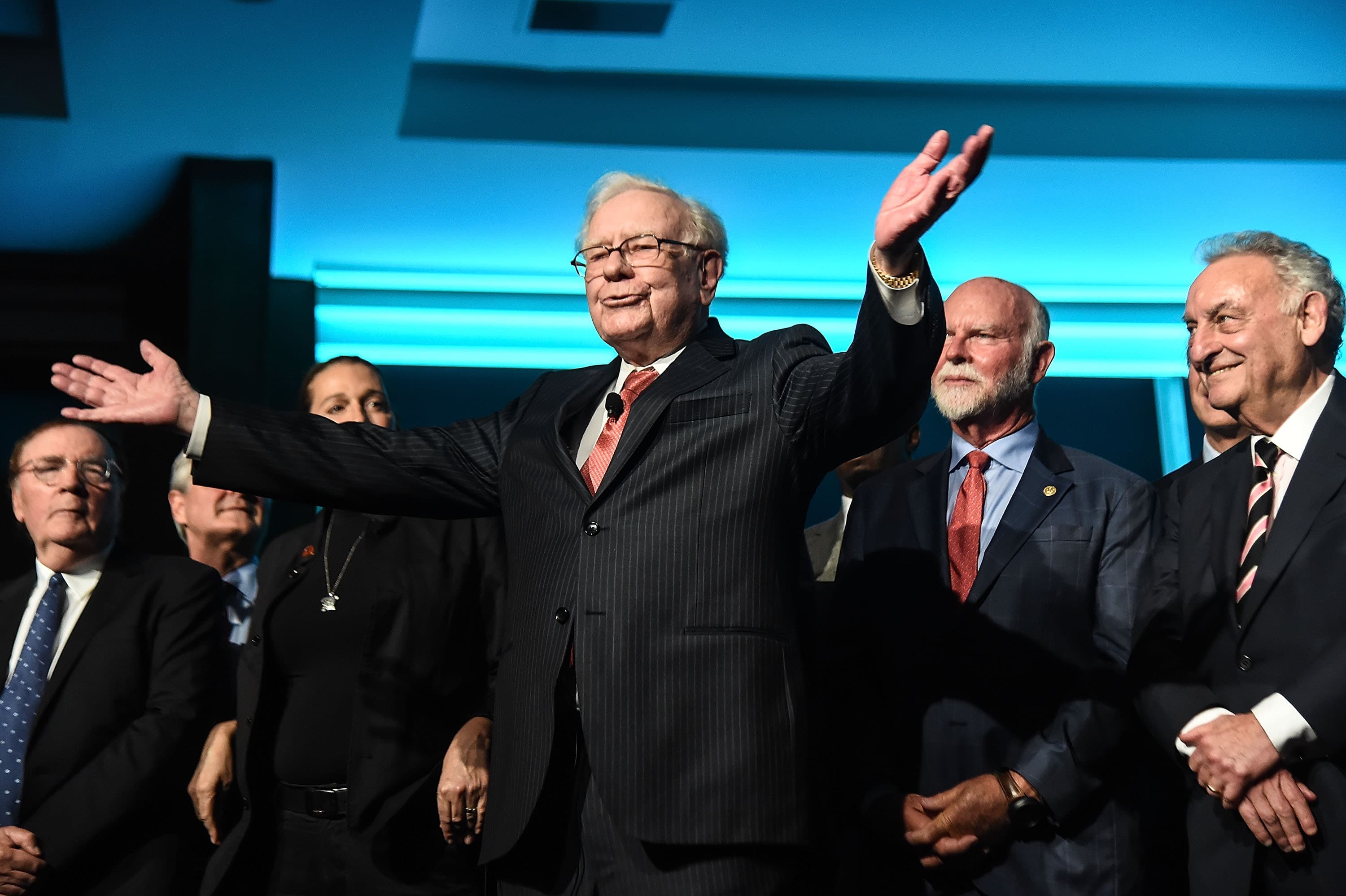 Warren Buffet Presents to Crowd